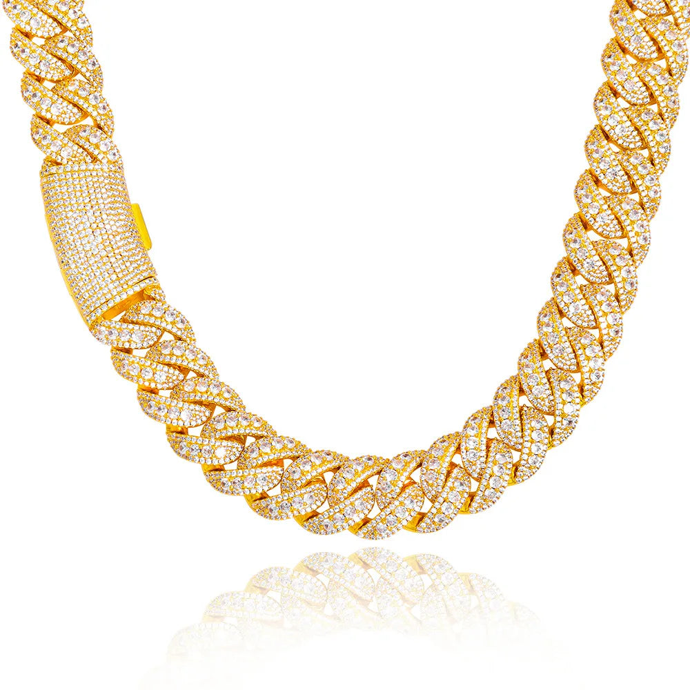 Clear artificial diamonds chain