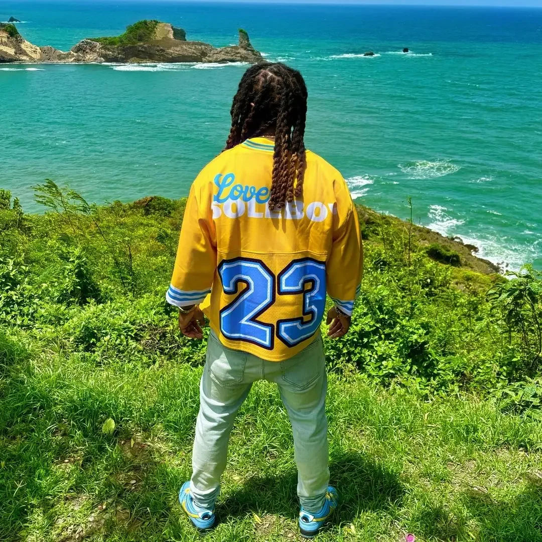Hip Hop Men Monogrammed Jersey Yellow Character Design Pattern Vintage Couple Summer Leisure V Neck Breathable and Comfortable