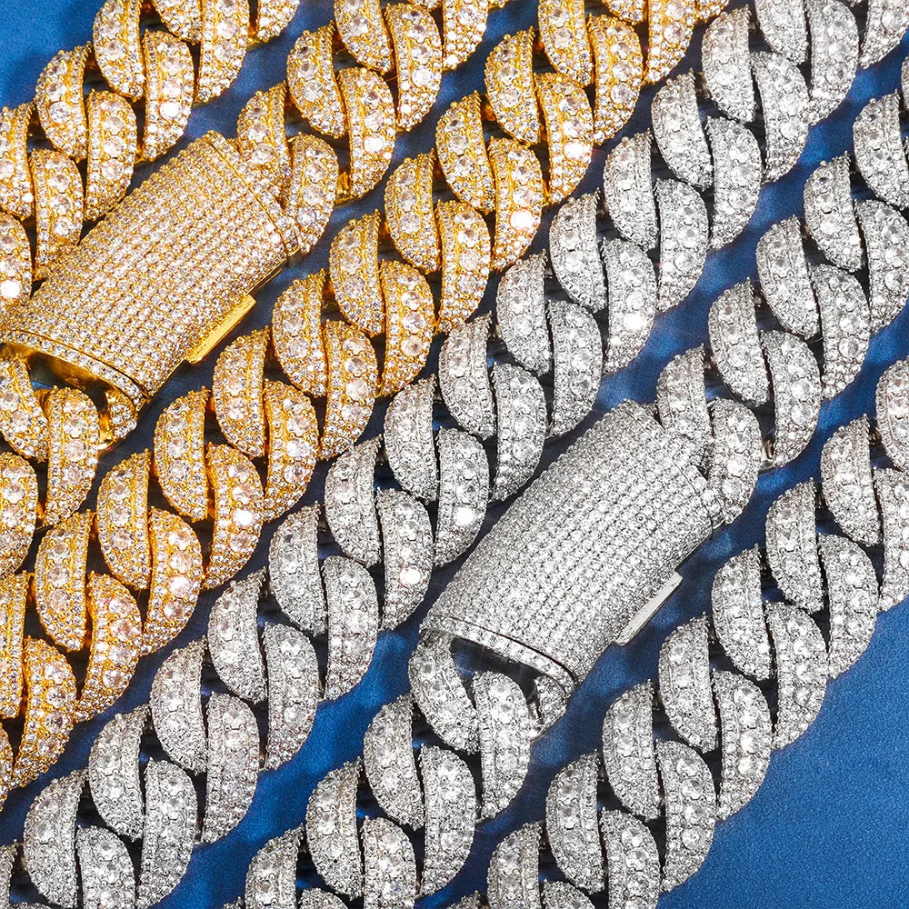 Clear artificial diamonds chain