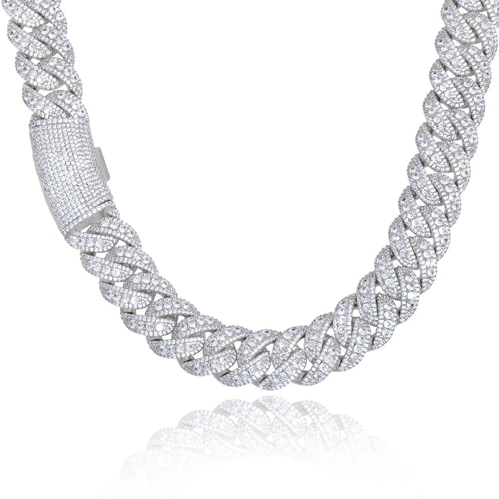 Clear artificial diamonds chain