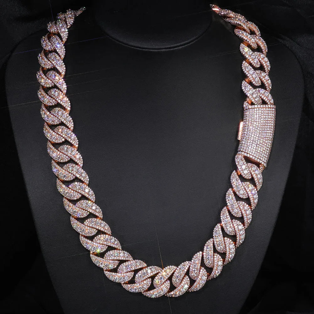 Clear artificial diamonds chain