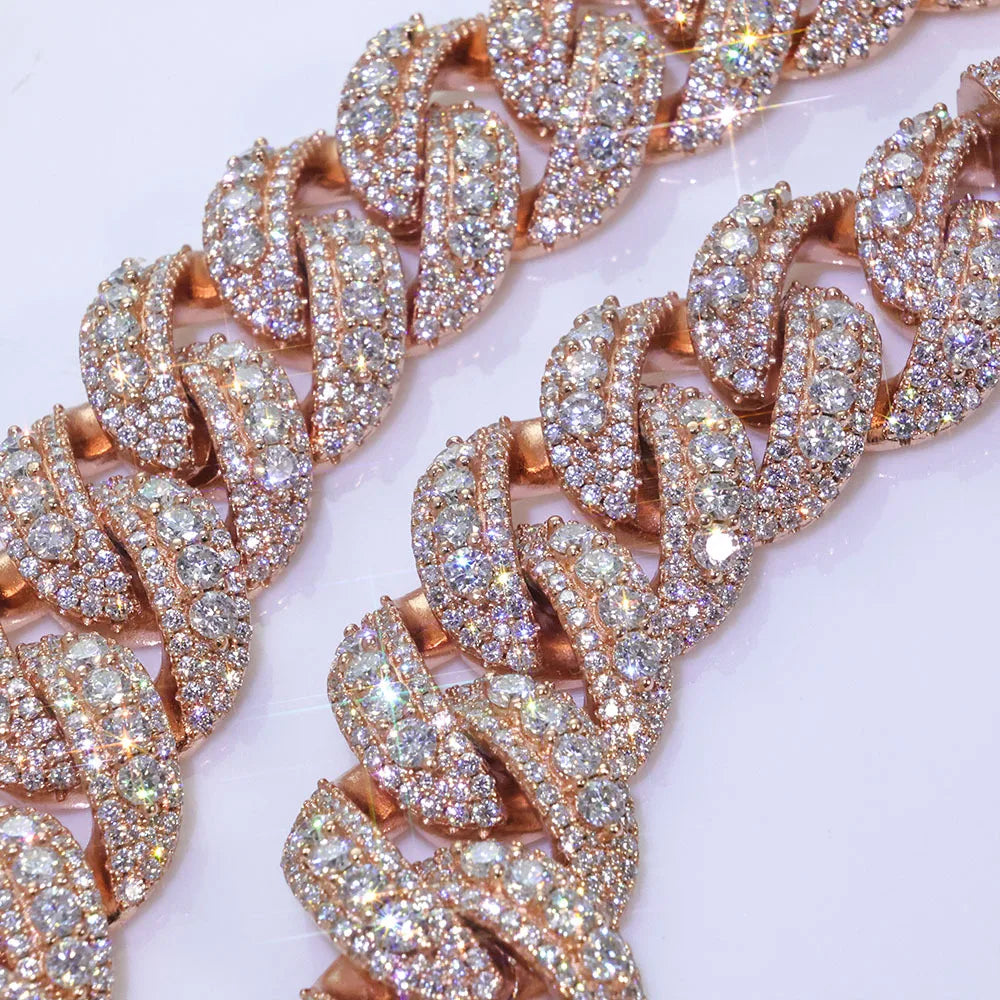 Clear artificial diamonds chain
