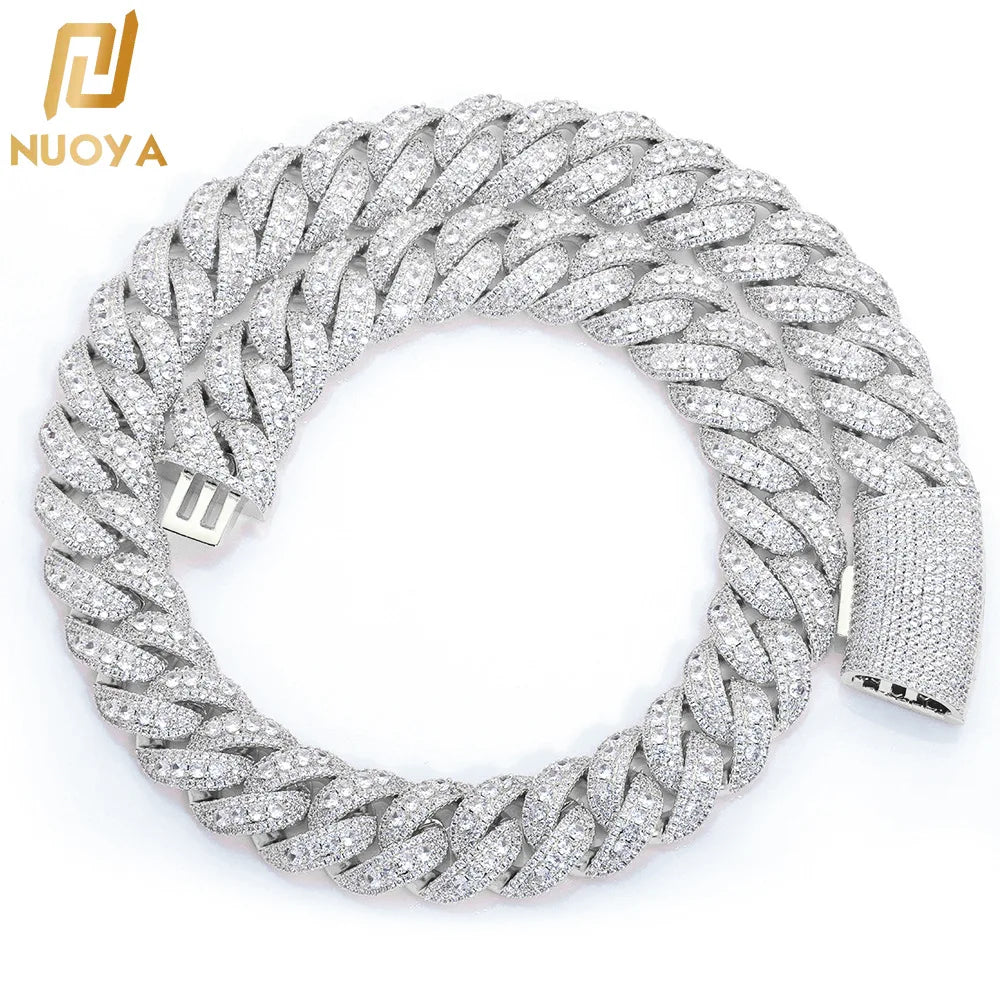 Clear artificial diamonds chain